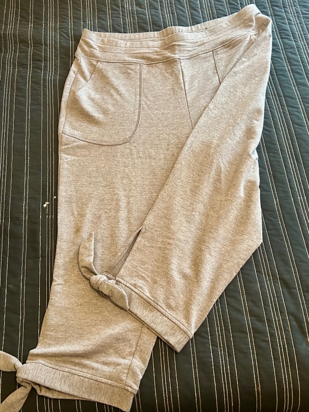 Plus size cropped sweatpants